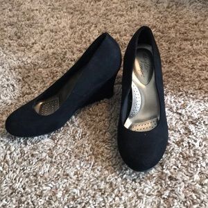 Black wedge heels size 5